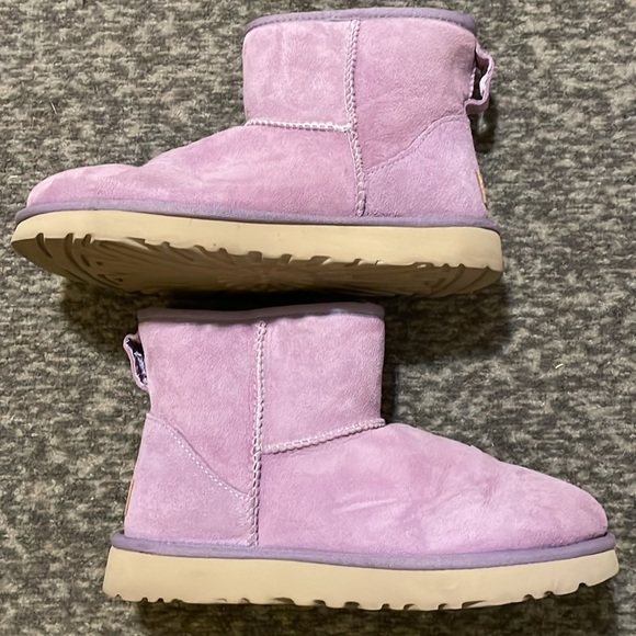 Ugg Classic Mini II Boots Lavender Fog - Picture 3 of 6